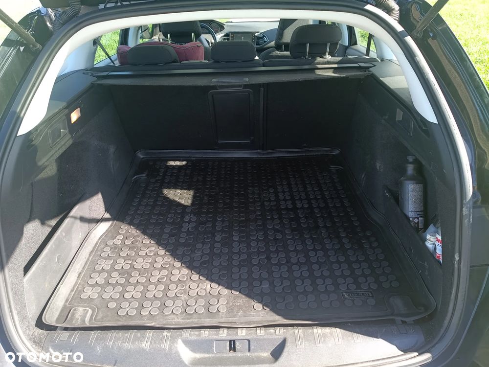 Peugeot 308 BlueHDi FAP 150 Stop & Start Allure - 8