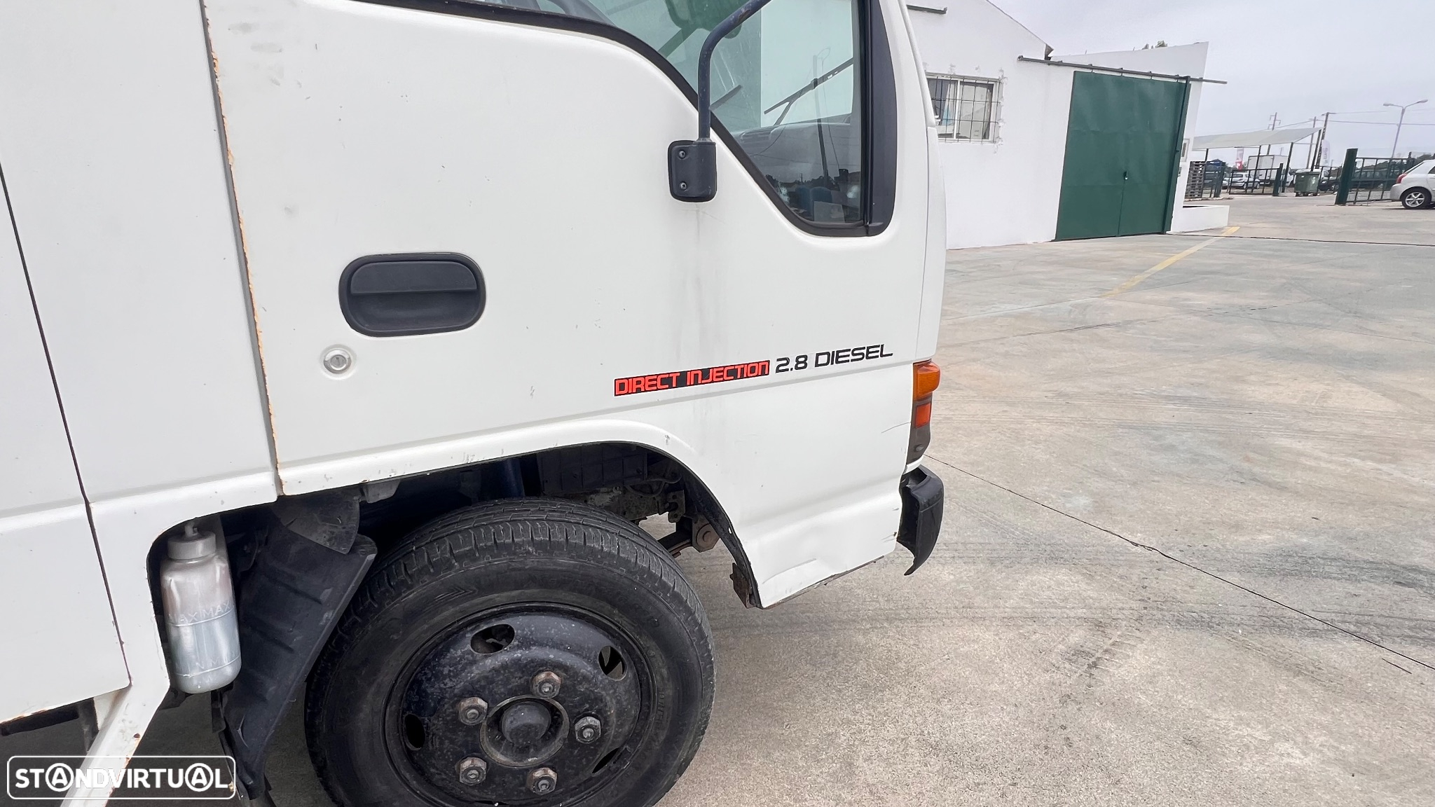Isuzu NKR 55 LL5 D 7 lugares 2.8 d - 9