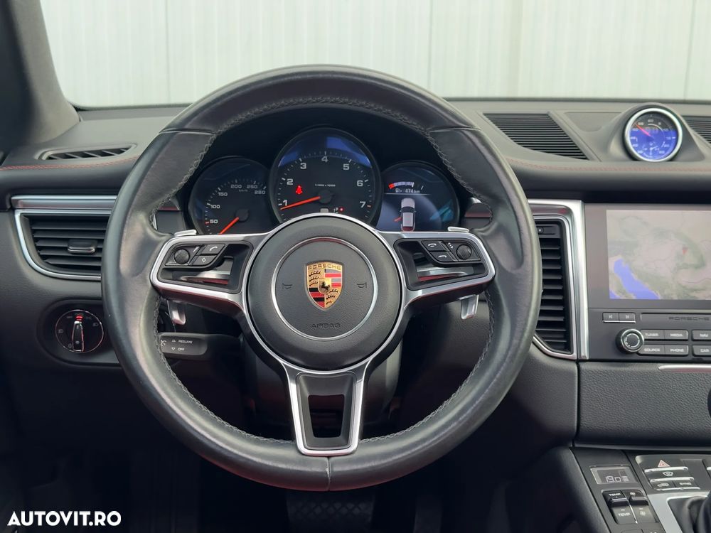 Porsche Macan Standard - 26