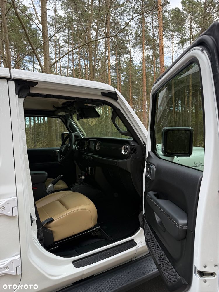 Jeep Wrangler 3.6 Unlim Sahara - 12