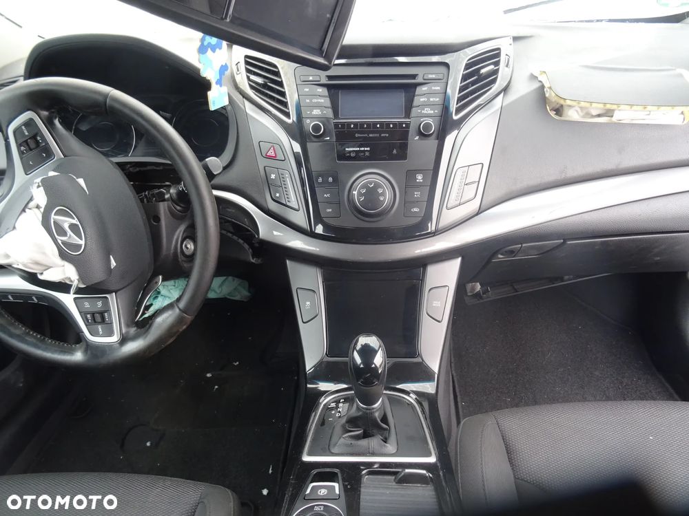 Hyundai i40 na części drzwi klapa zderzak błotnik lampy NKA - 9