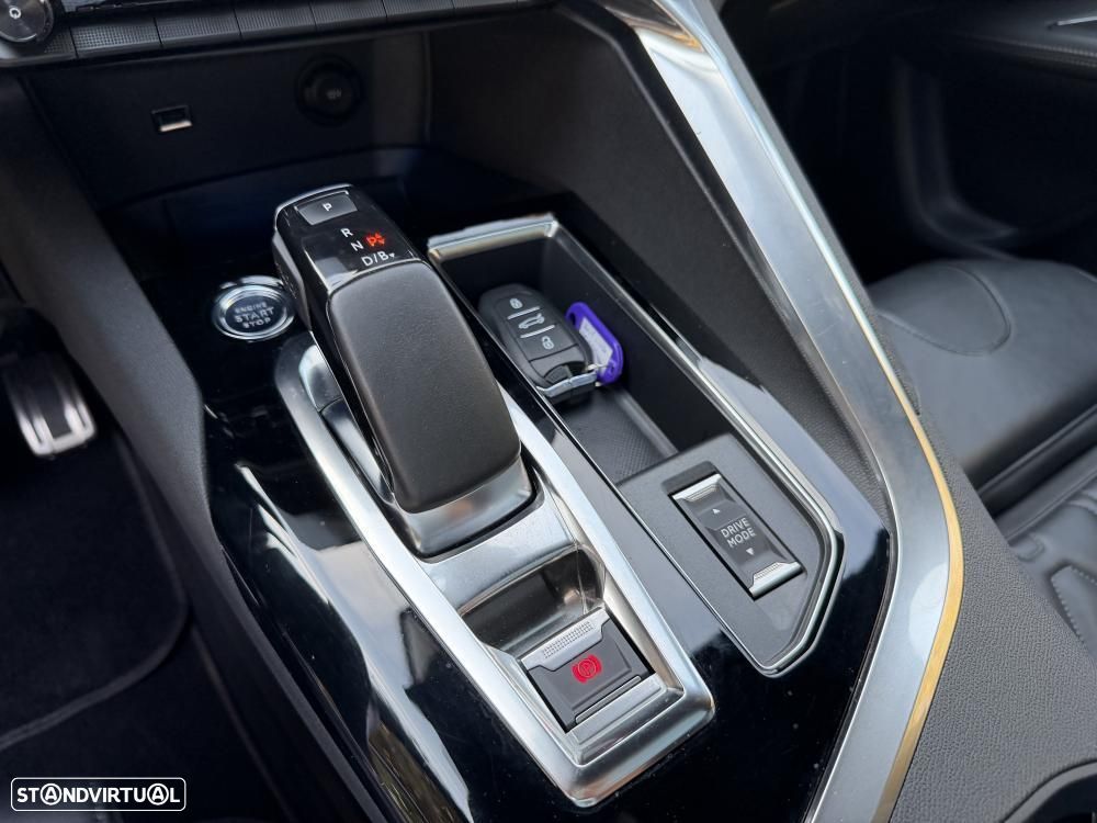 Peugeot 3008 1.6 Hybrid GT Pack e-EAT8 - 25