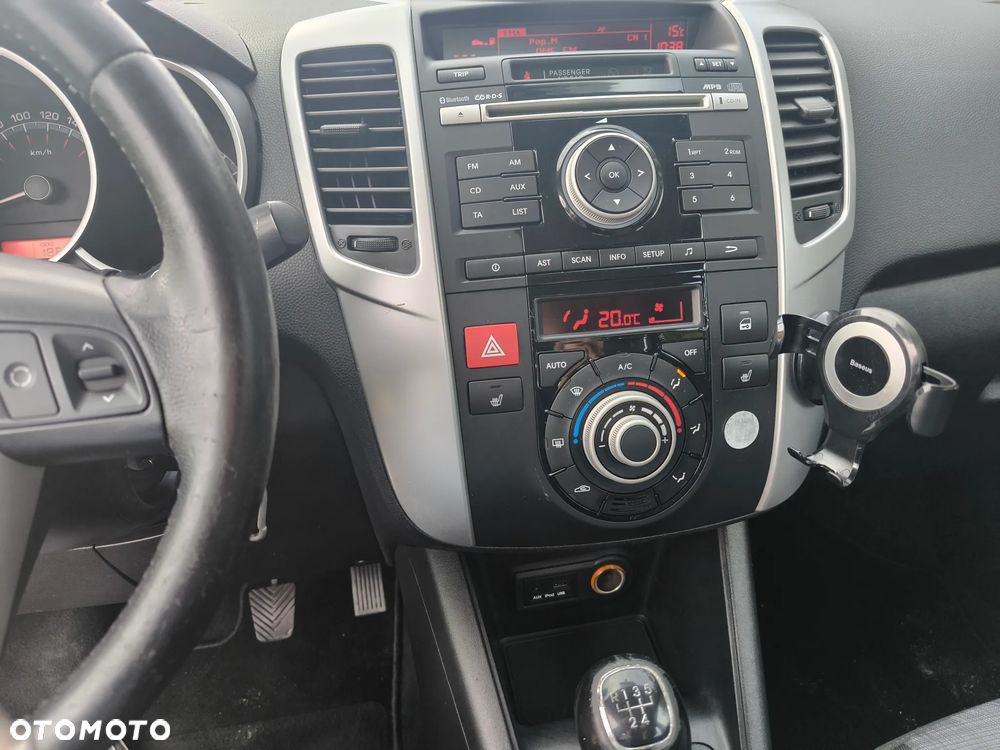 Kia Venga 1.4 CVVT Titanium Collection - 21
