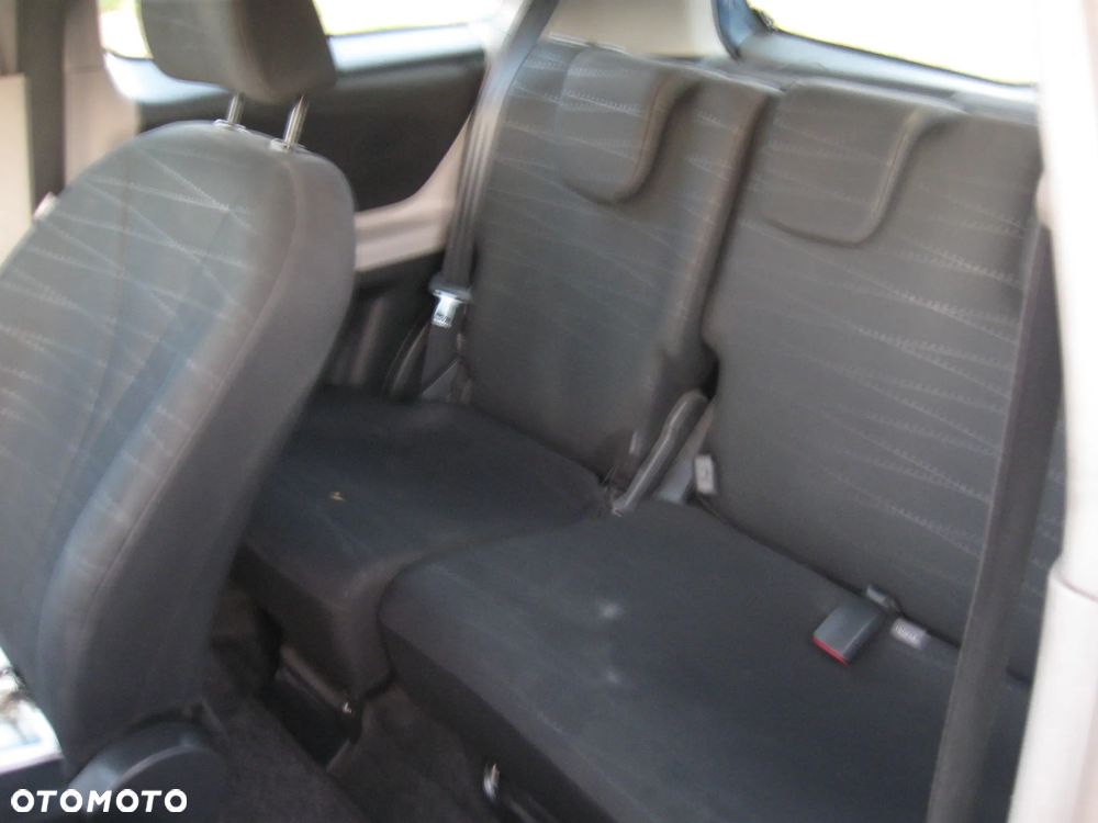 Toyota Yaris 1.4 D-4D Terra A/C - 12