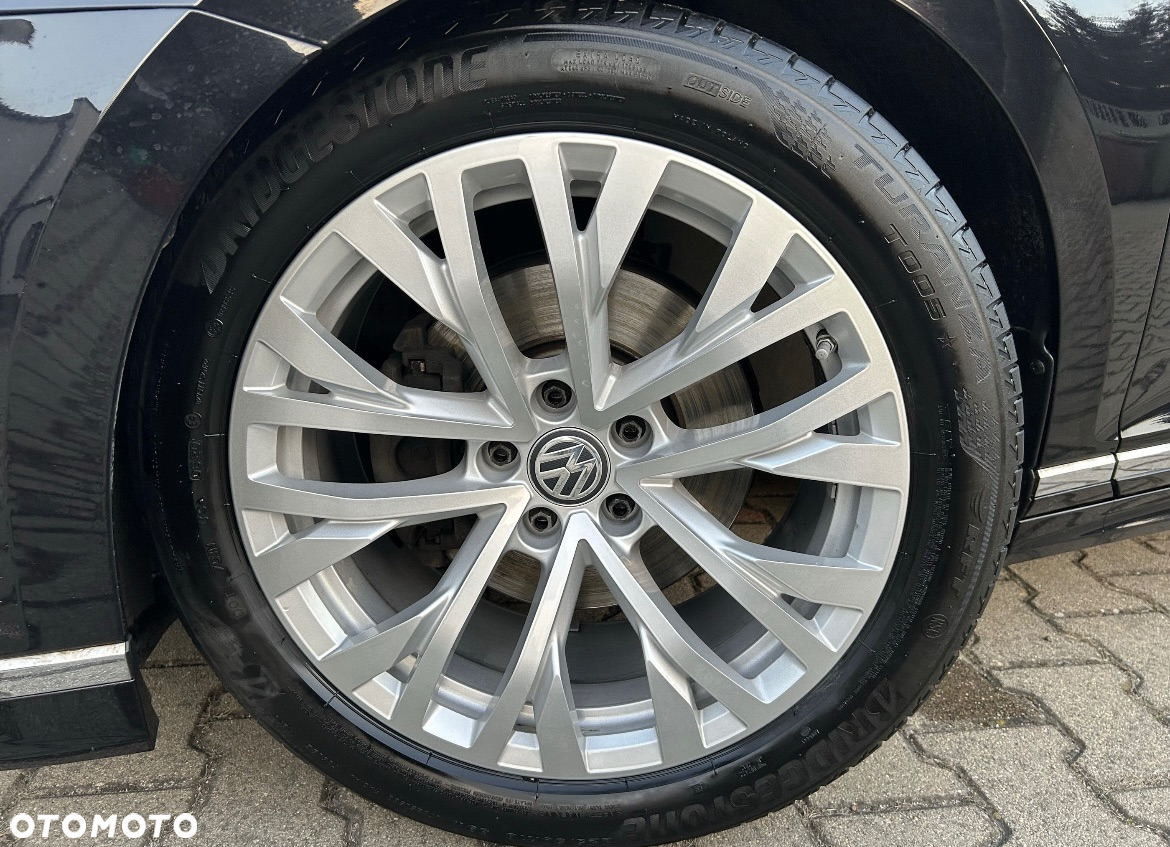 Volkswagen Passat - 14