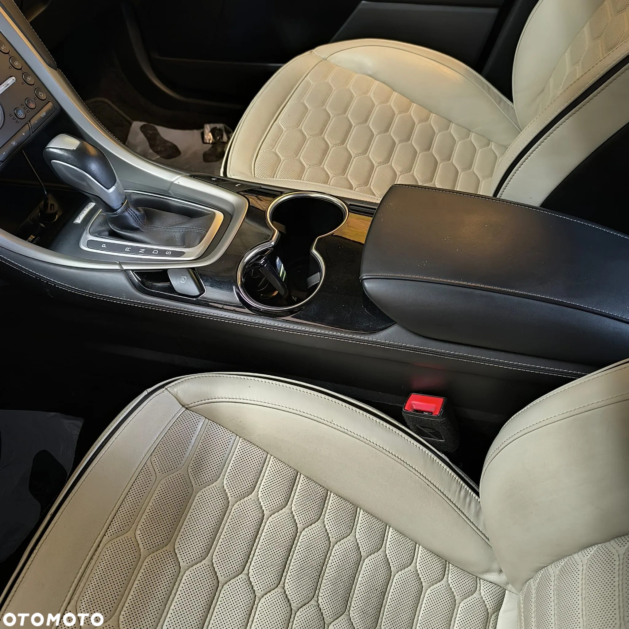 Ford Mondeo Vignale 2.0 TDCi PowerShift - 11