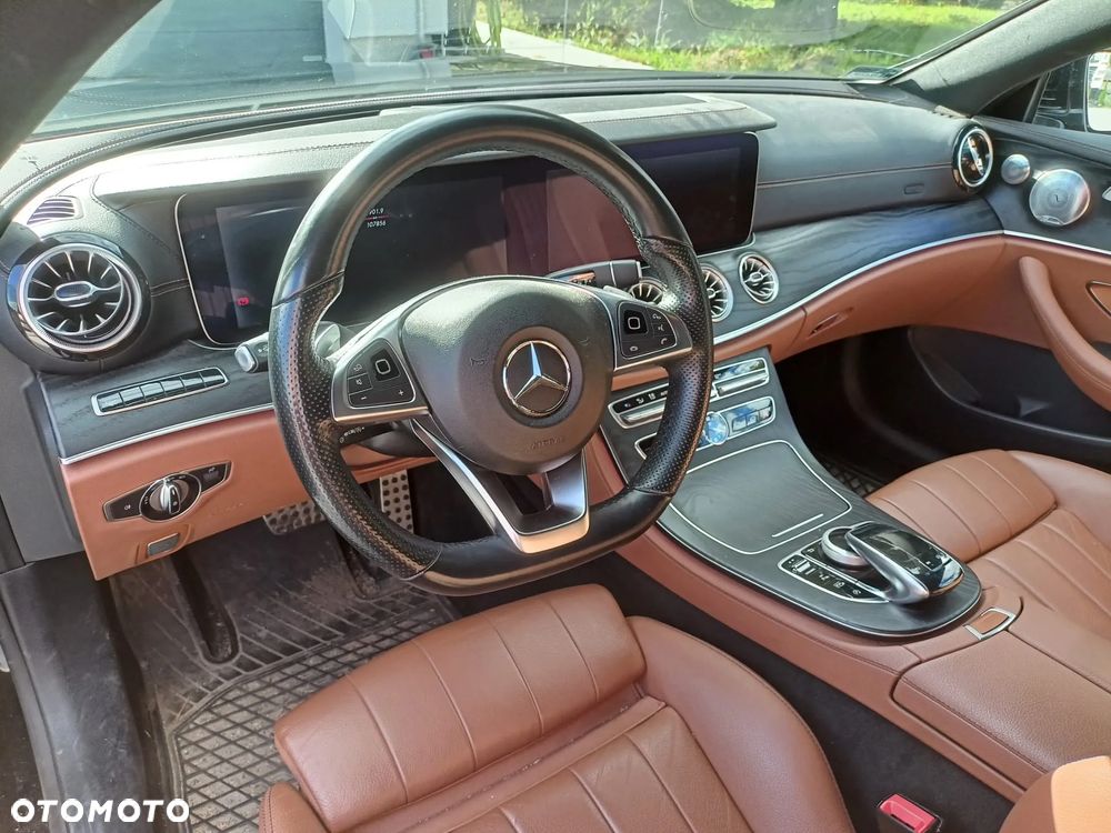 Mercedes-Benz Klasa E 220 d Coupe 4-Matic 9G-TRONIC - 34