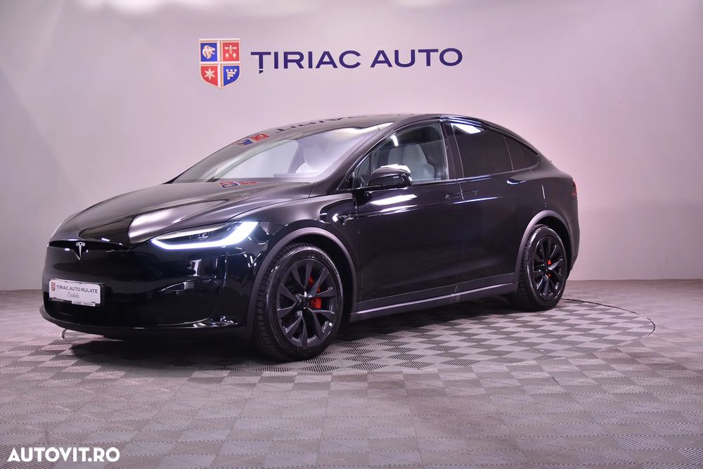 Tesla Model X - 1