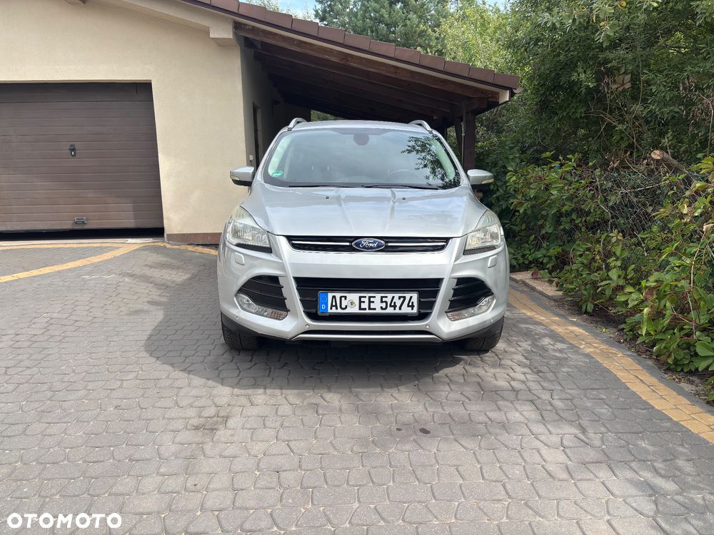 Ford Kuga 2.0 TDCi 2x4 Titanium - 10