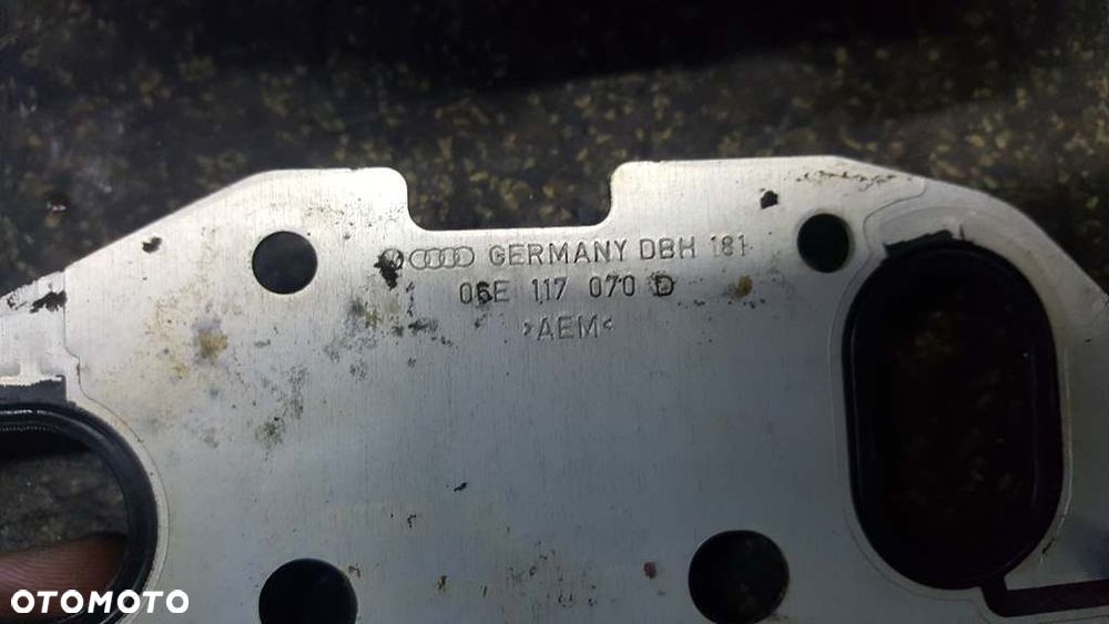 CHŁODNICZKA OLEJU A6 C6 2.4 B BDW 06E117021G - 3