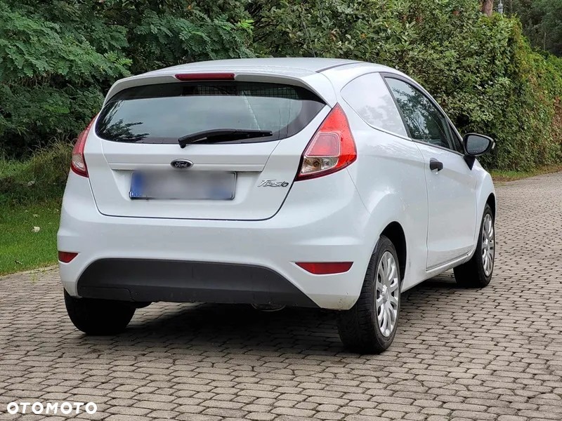Ford Fiesta - 6