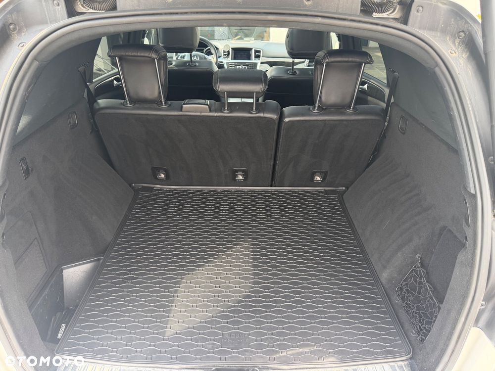 Mercedes-Benz ML 350 BlueTEC 4-Matic - 11