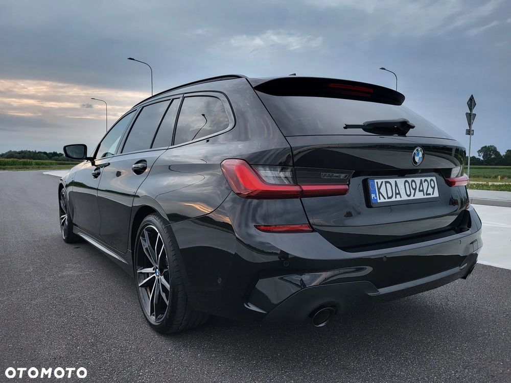 BMW Seria 3 320d Touring xDrive M Sport - 10