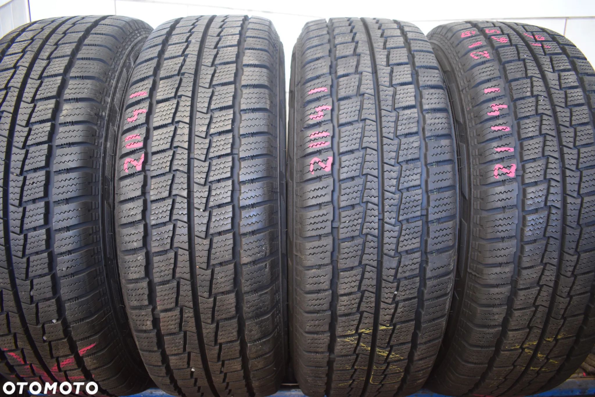 R16C 215/65 Hankook Winter RW06 Cena za komplet - 1