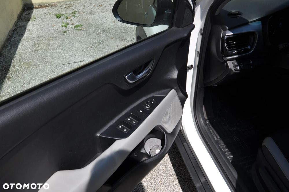 Kia Stonic 1.6 CRDi SCR L - 20
