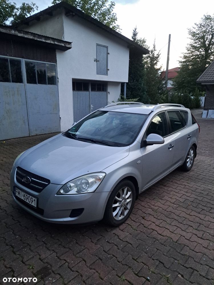 Kia Ceed - 1