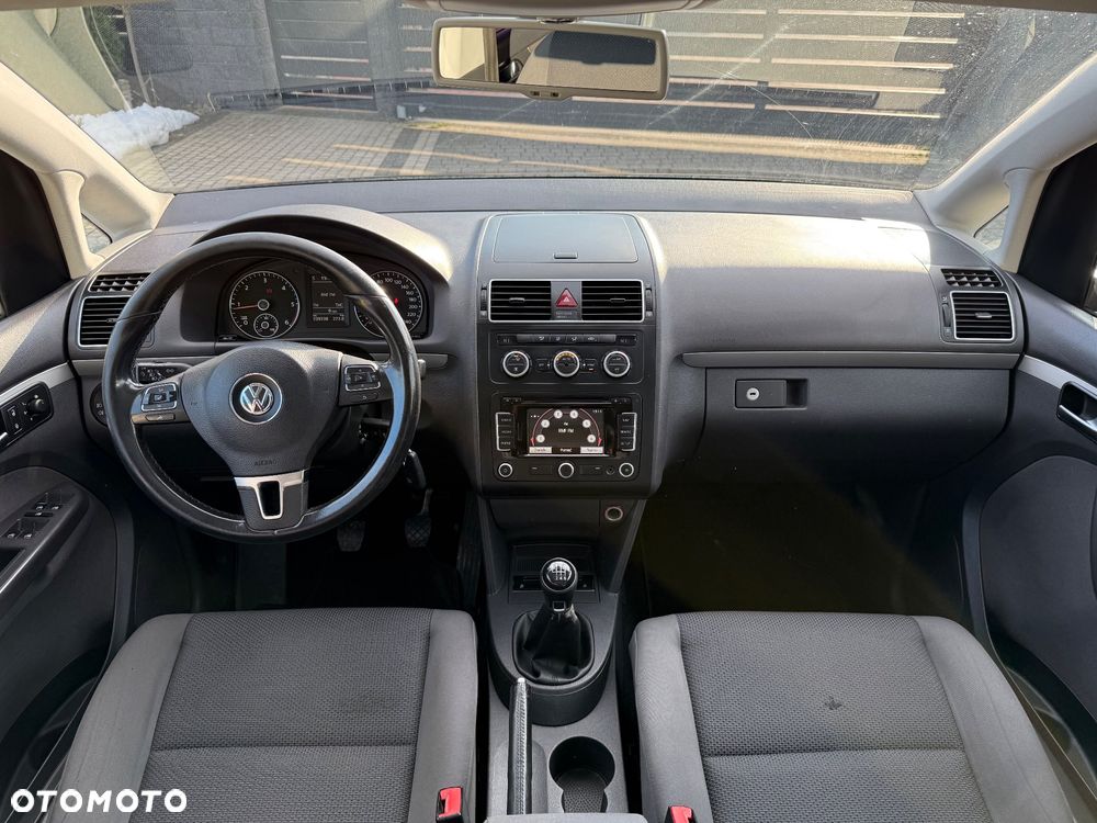 Volkswagen Touran 1.6 TDI DPF BlueMotion Technology Highline - 25