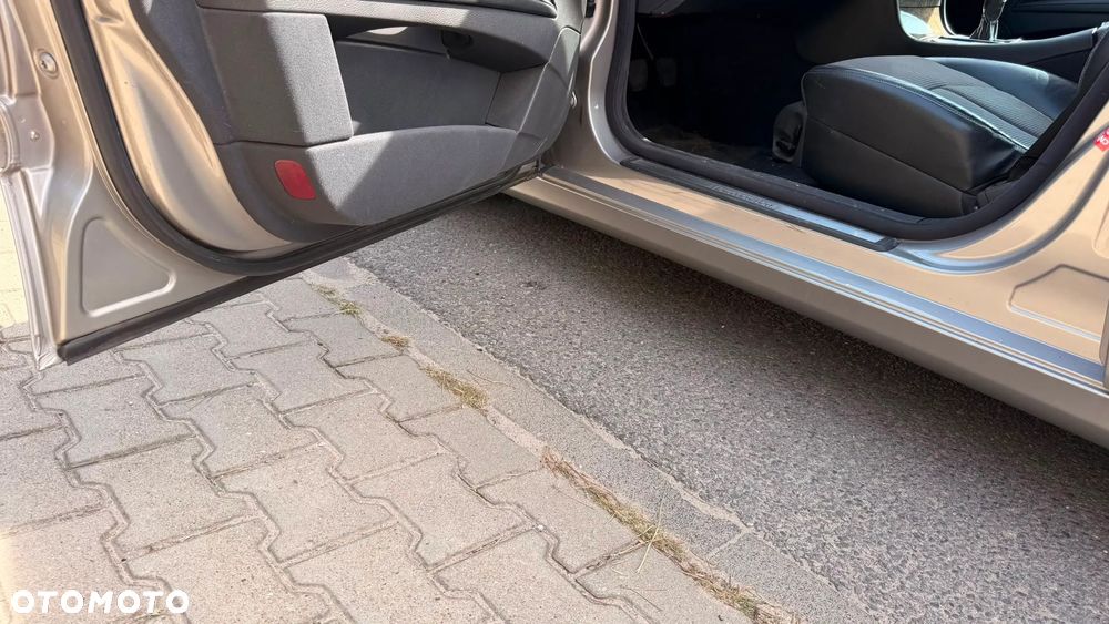 Mercedes-Benz Klasa E 200 Kompressor Avantgarde - 15