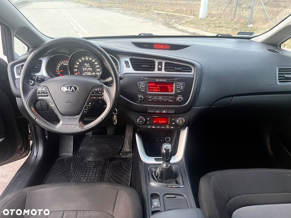 Kia Ceed 1.6 GDI L - 24
