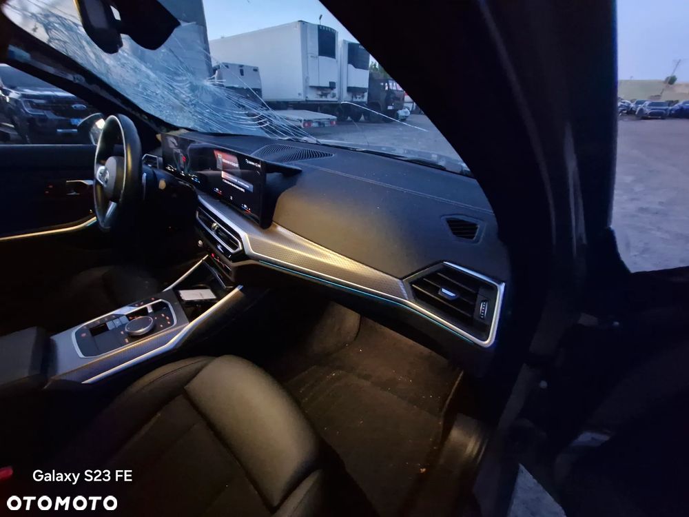 BMW Seria 3 320e xDrive M Sport - 19