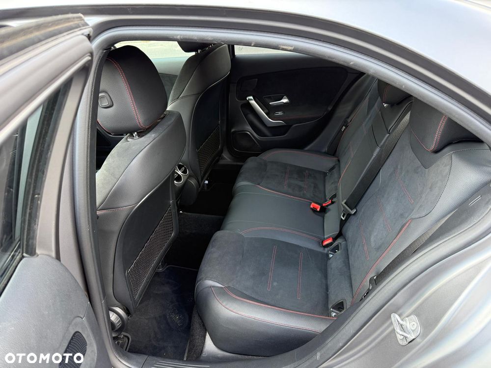 Mercedes-Benz Klasa A 200 AMG Line 7G-DCT - 11