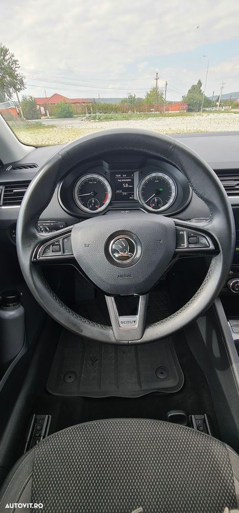 Skoda Octavia Combi 2.0 TDI 4x4 DSG Scout - 7