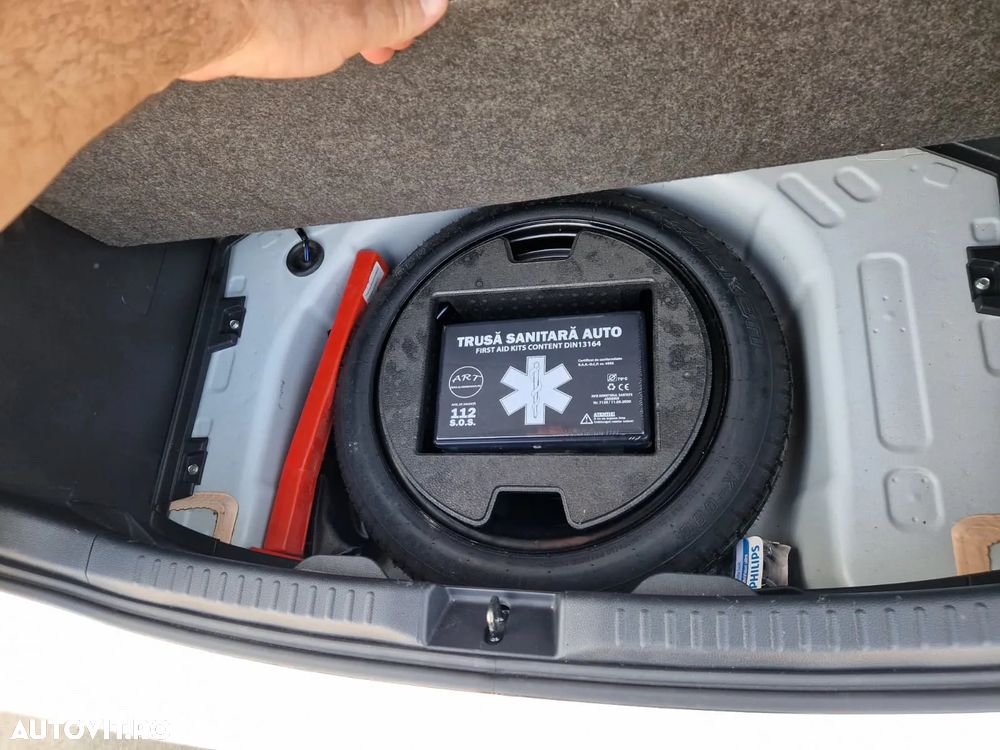 Toyota Yaris 1.5 VVT-i HSD Dynamic - 7