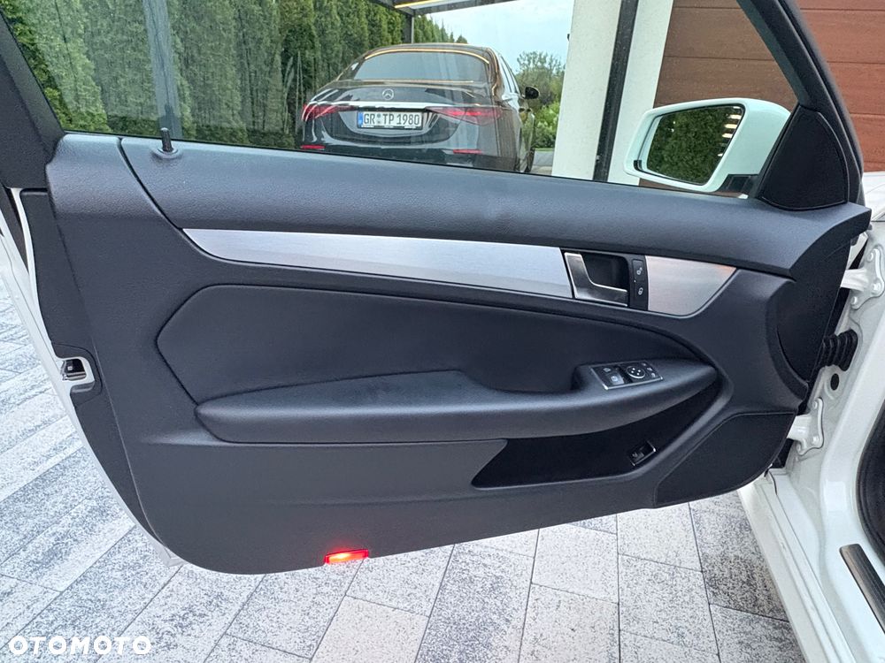 Mercedes-Benz Klasa C 180 (BlueEFFICIENCY) 7G-TRONIC - 20