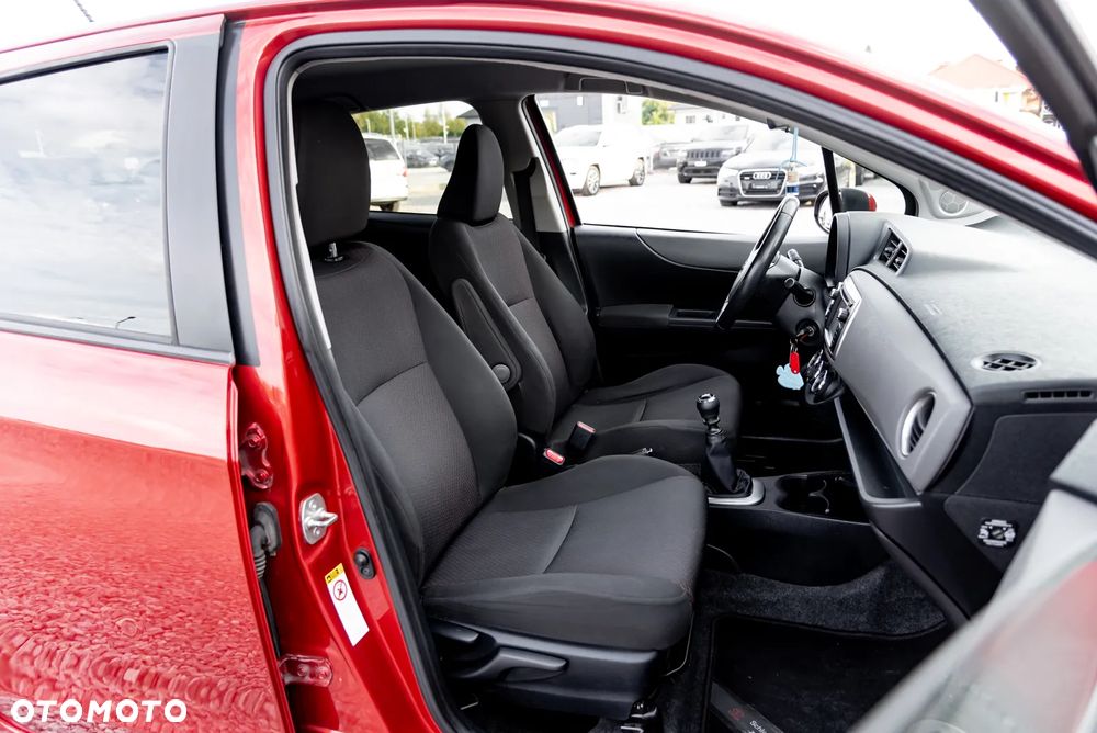 Toyota Yaris - 25