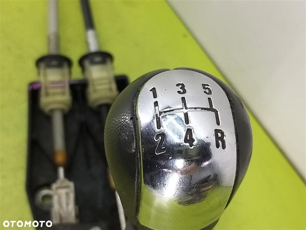 Mechanizm zmiany biegów lewarek Opel Vectra C SIGNUM 1.8 16V 122KM 5 BIEGÓW - 5