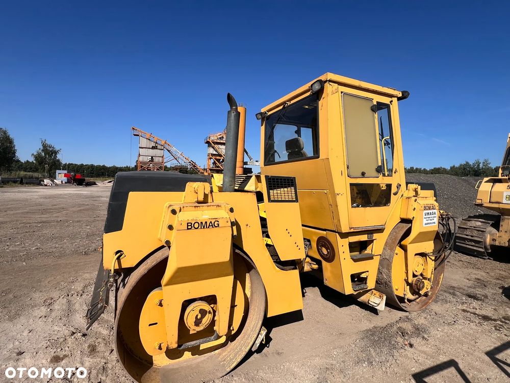 Bomag BW 151 AD-2 - 13