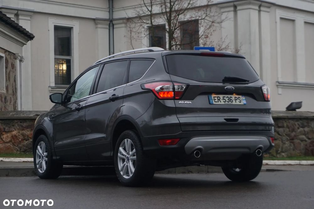 Ford Kuga 2.0 TDCi 2x4 Titanium - 9