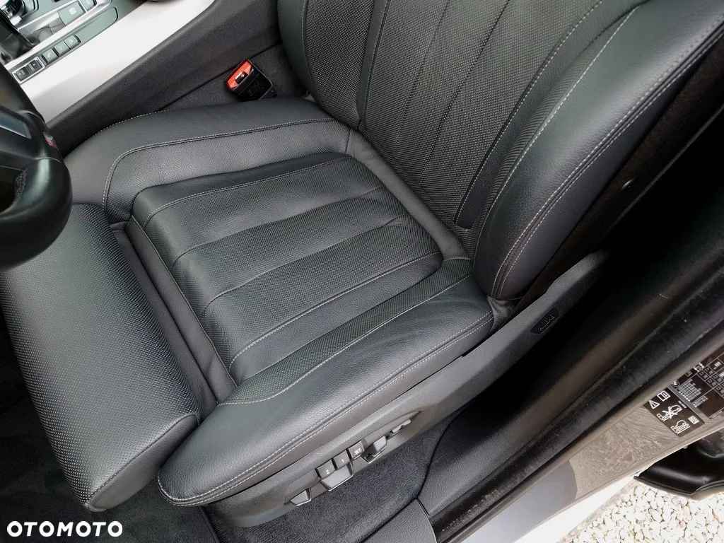 BMW X5 M M50d - 16