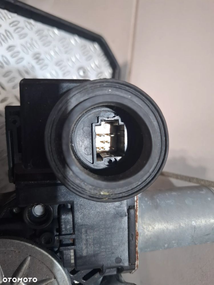 Podnośnik szyby z silniczkiem Toyota Lexus rok 2018 nr 8571078011 - 3