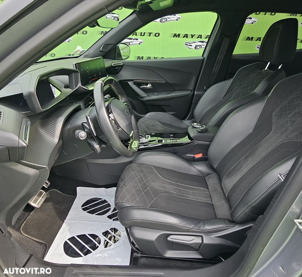 Peugeot 2008 PureTech 155 EAT8 GT Pack - 11