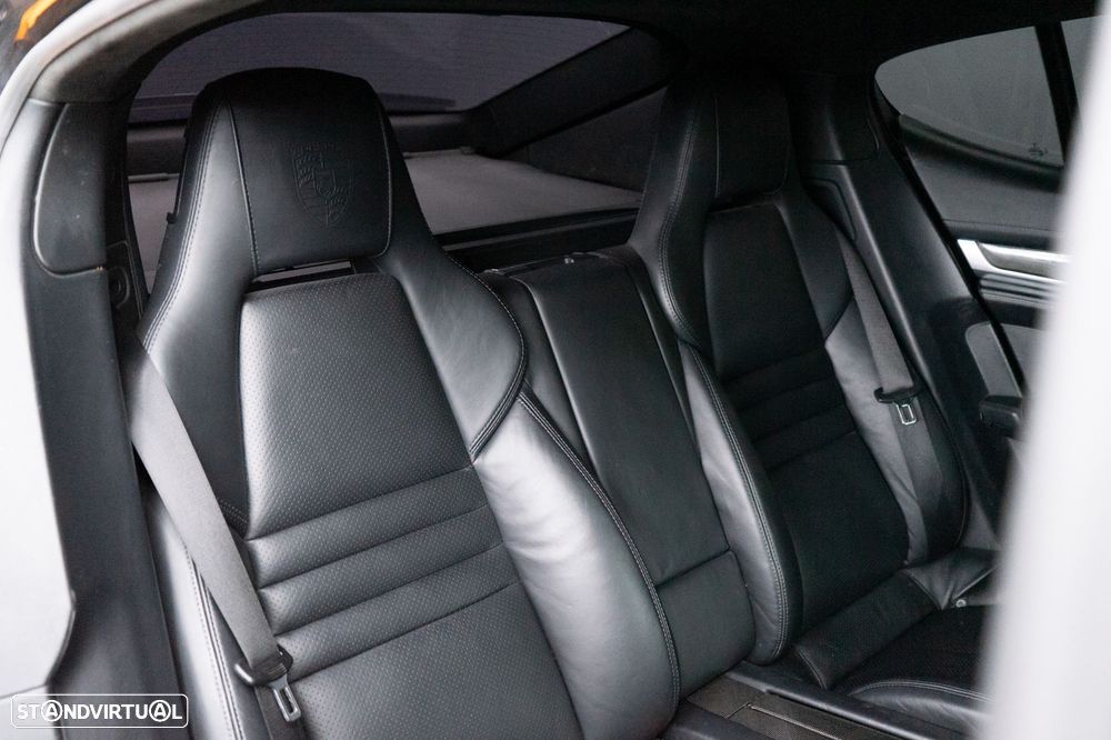 Porsche Panamera Turbo PDK - 53