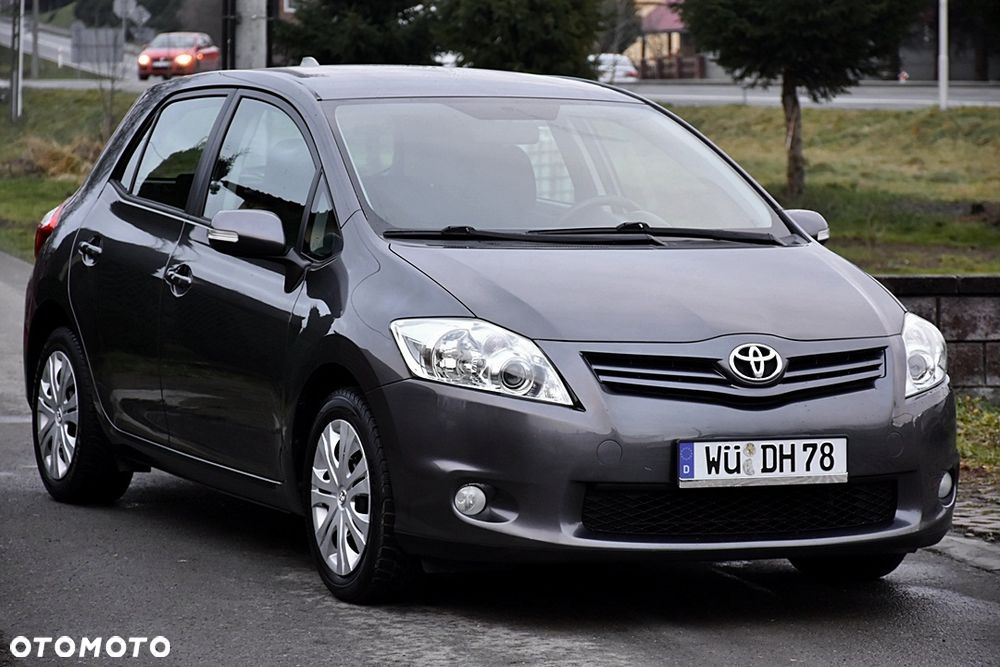 Toyota Auris 1.6 Edition - 1