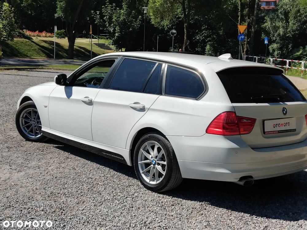 BMW Seria 3 320d - 26