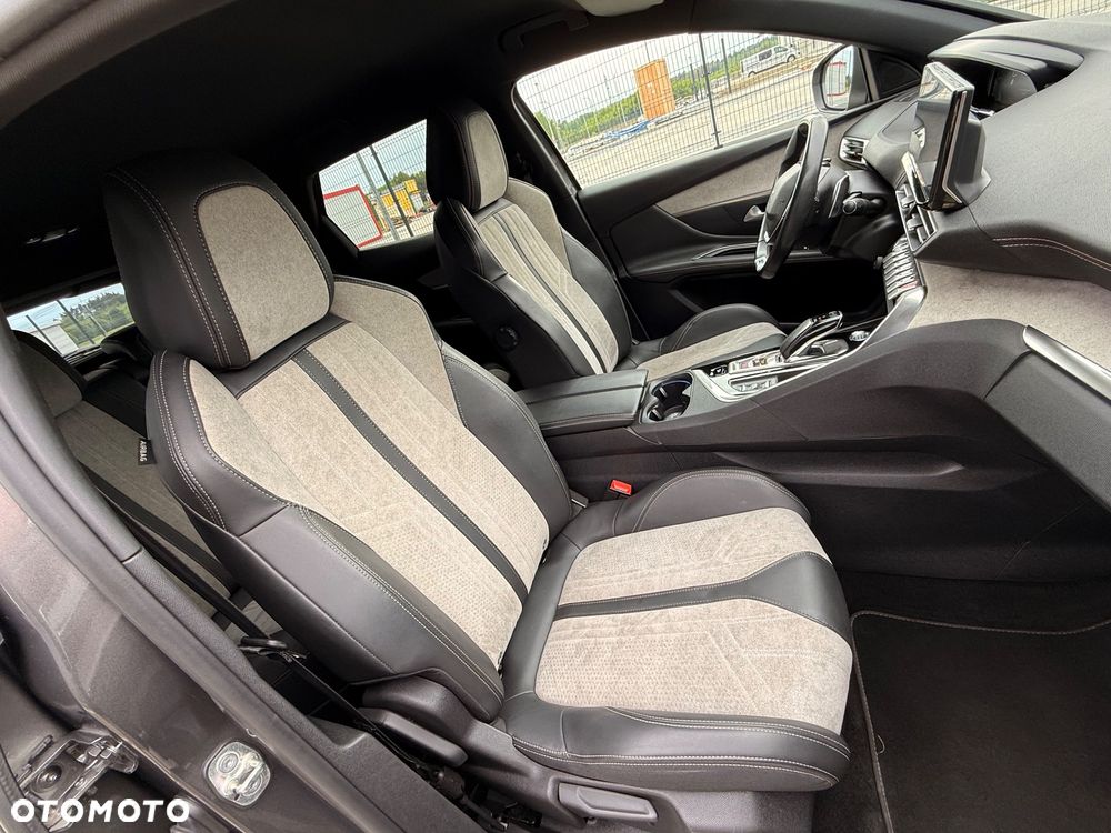 Peugeot 3008 1.6 PureTech Hybrid4 PHEV GT S&S EAT8 - 26