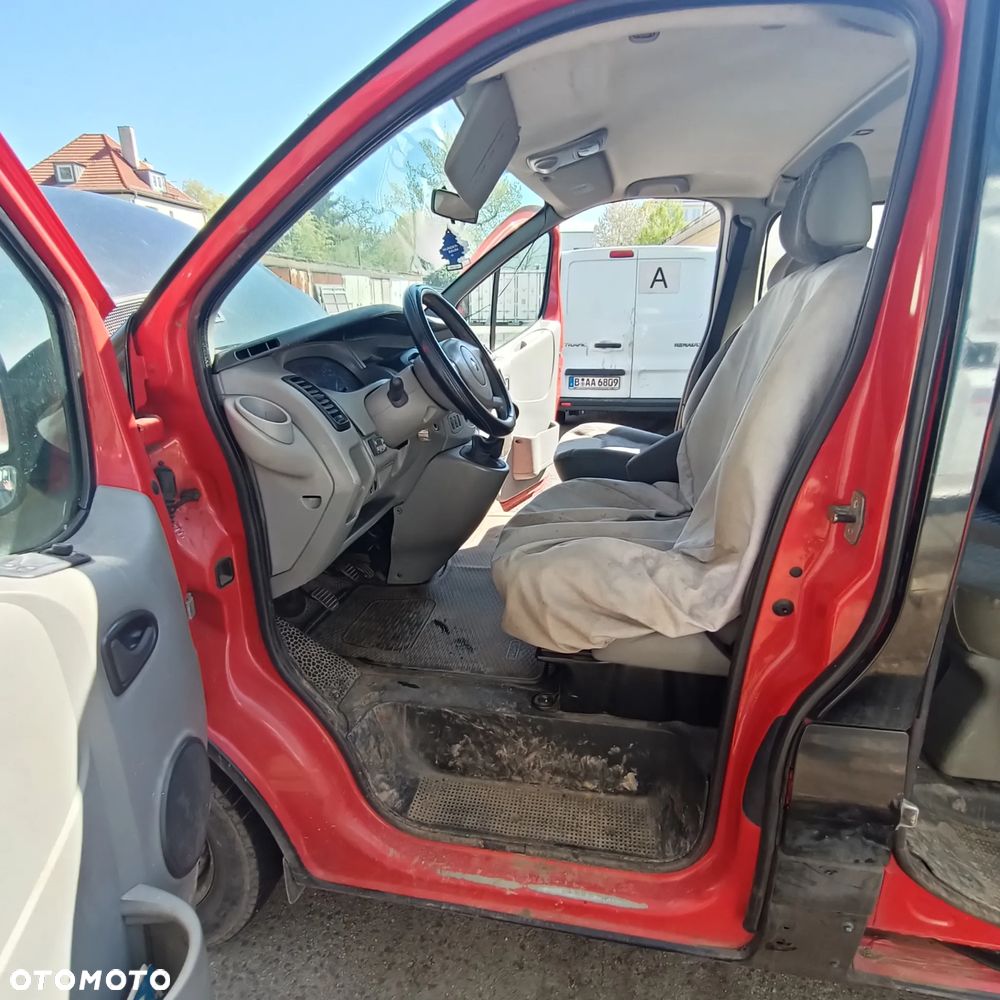 Renault Trafic - 17