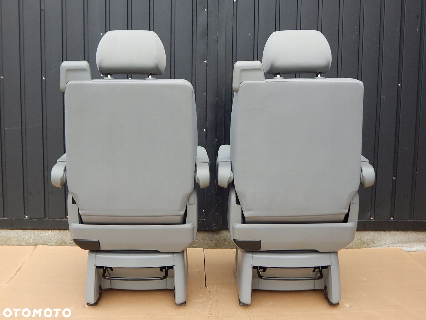 VW T5 T6 MULTIVAN CALIFORNIA KAMPER fotel OBROTOWY tył podłokietnik TAKATO - 9