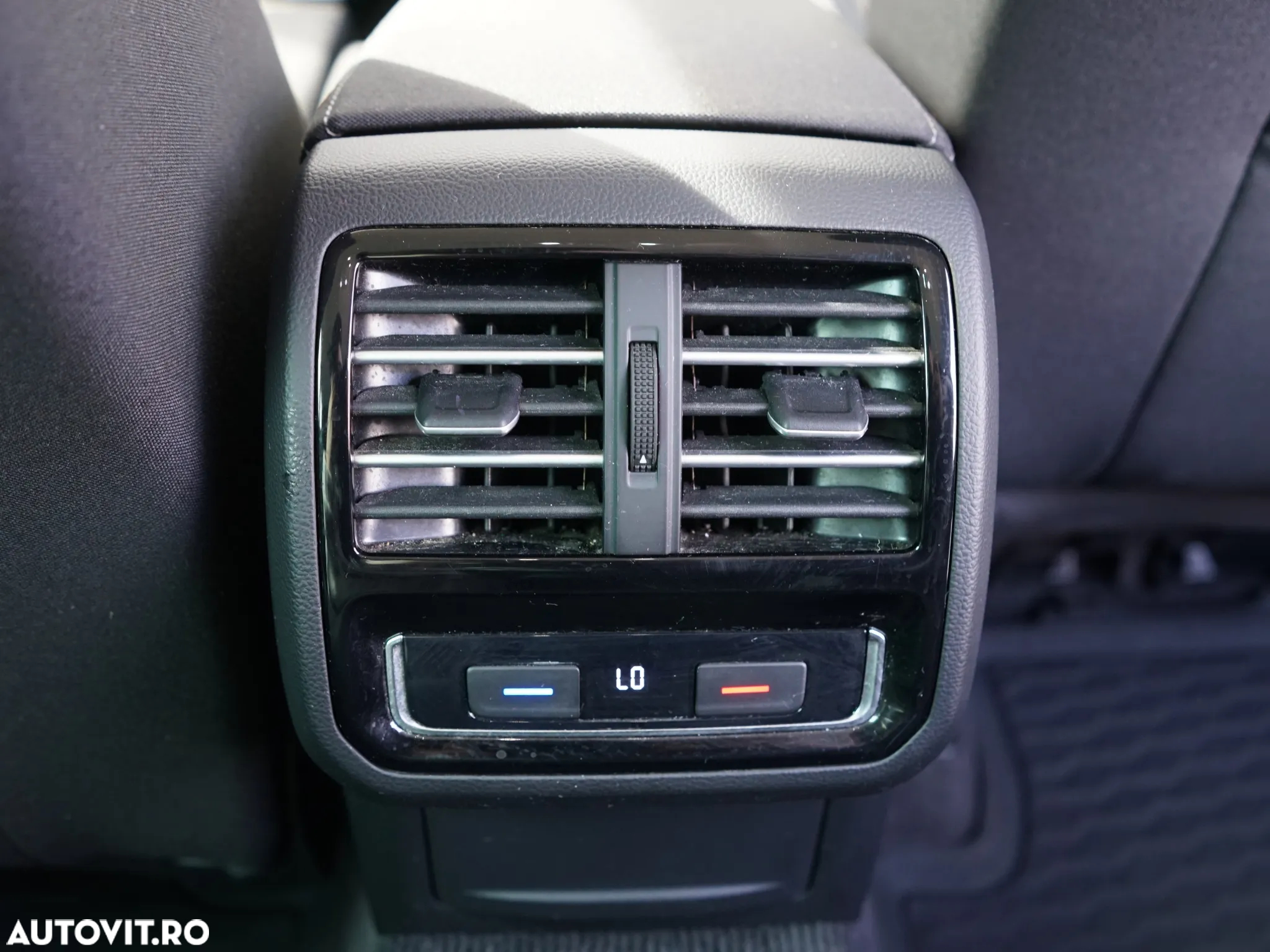 Volkswagen Passat Variant 2.0 TDI DSG Comfortline - 34