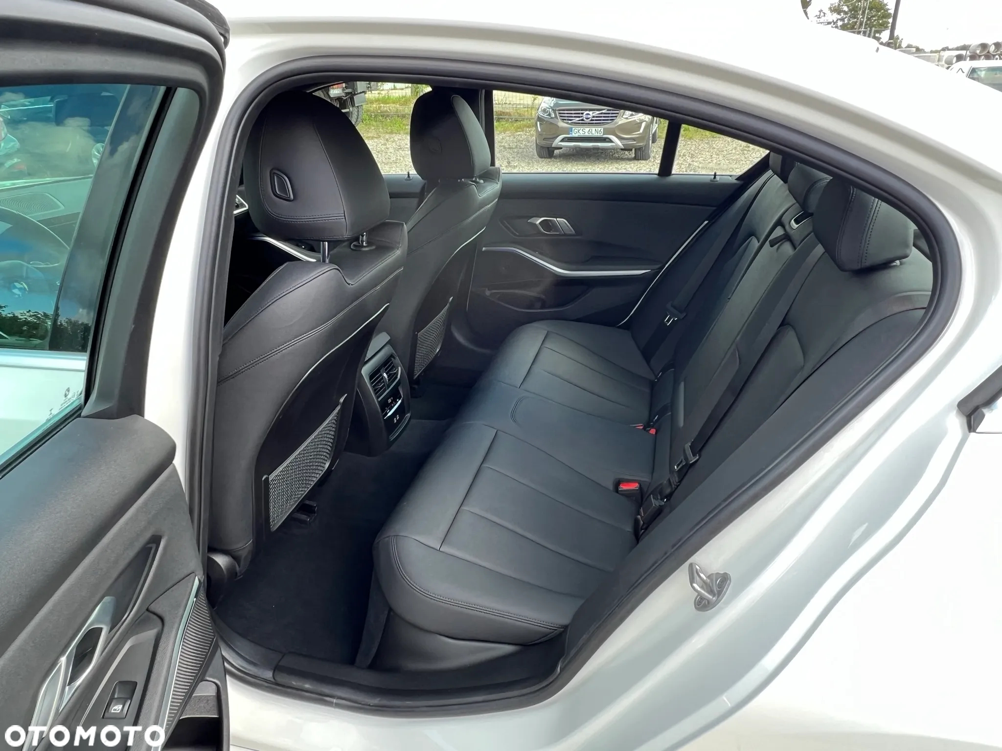 BMW Seria 3 330i Luxury Line sport - 24