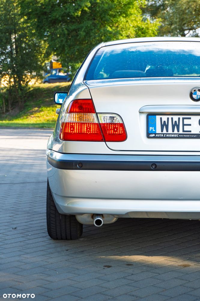 BMW Seria 3 318i - 5