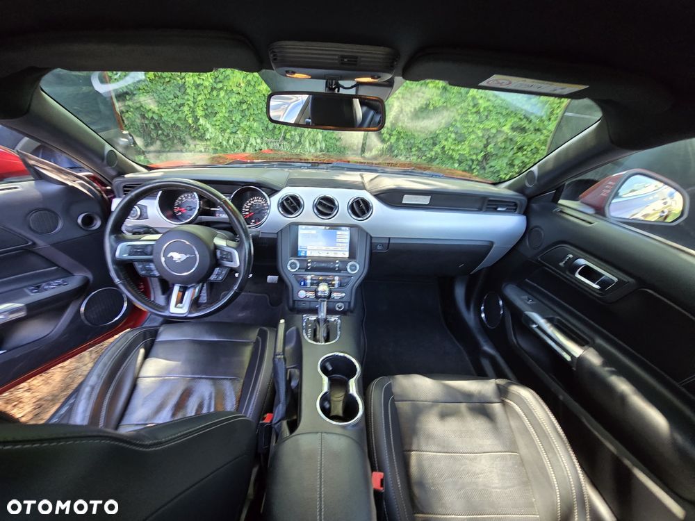 Ford Mustang - 6