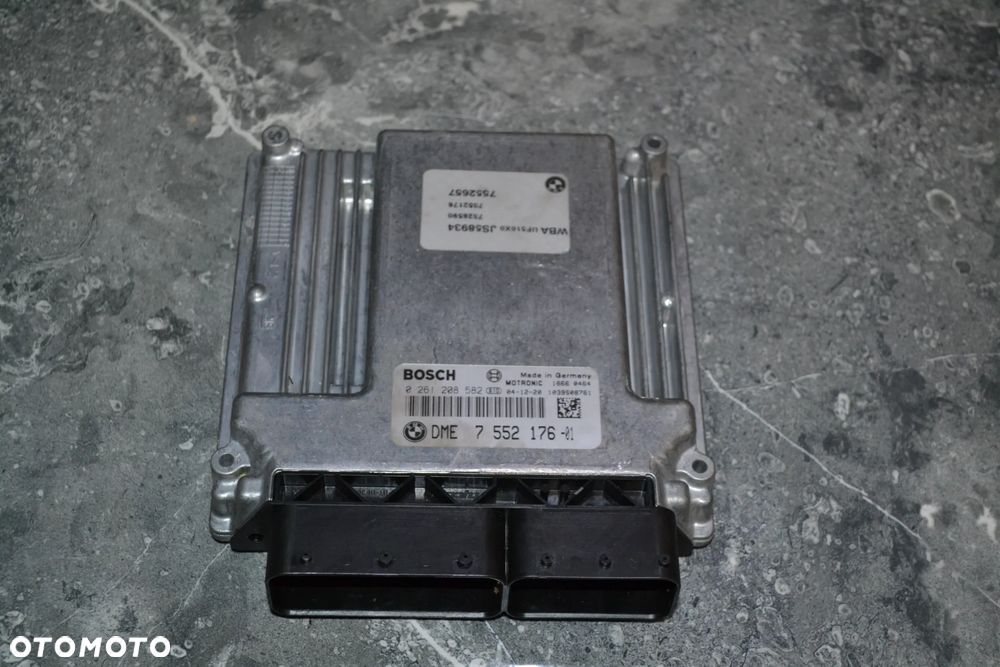 BMW E81 E87 E90 E91 2,0 N46B20B STEROWNIK KOMPUTER SILNIKA 0261208582 7552176 - 1