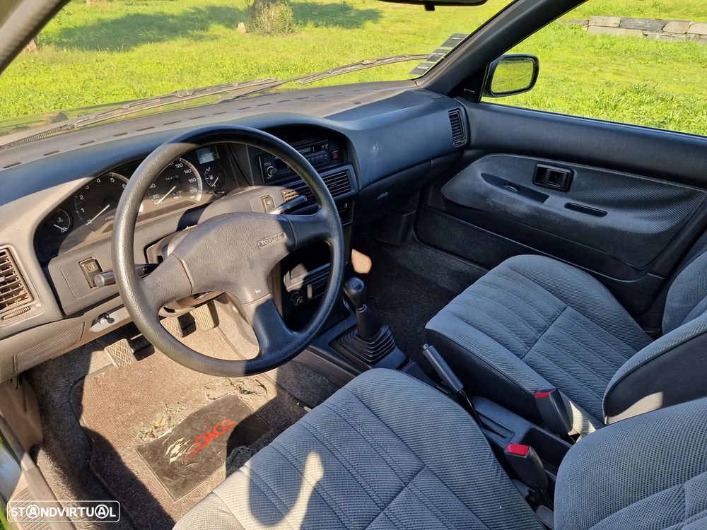 Toyota Corolla 1.3 Gold Line - 7