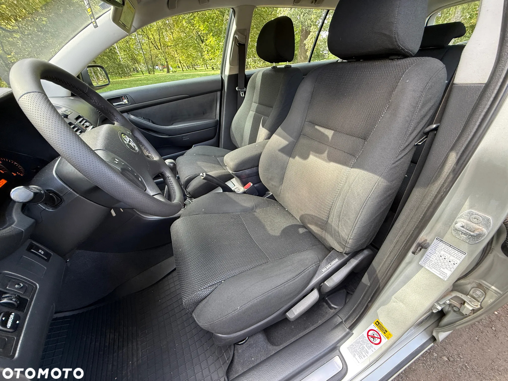 Toyota Avensis 1.8 VVT-i Sol - 15