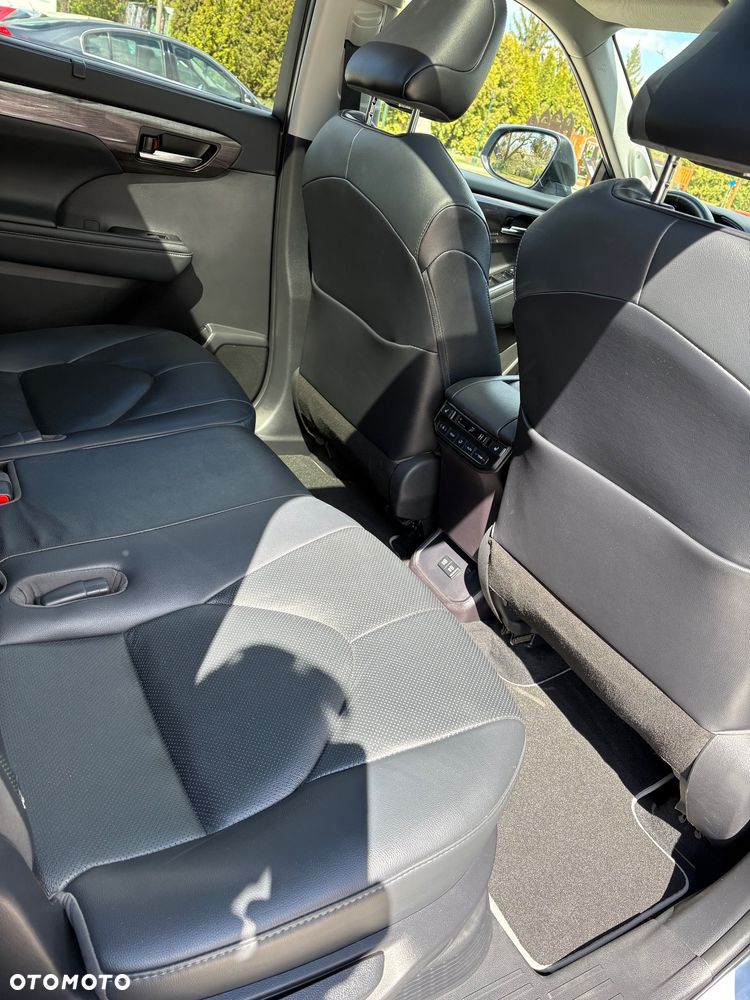 Toyota Highlander 2.5 Hybrid Executive - 12