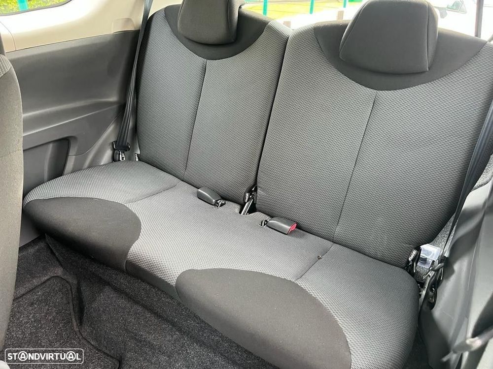 Toyota Aygo 1.0 + AC - 8